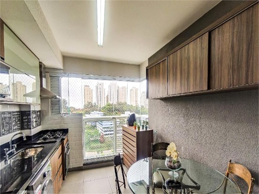 APARTAMENTO em VILA ANDRADE