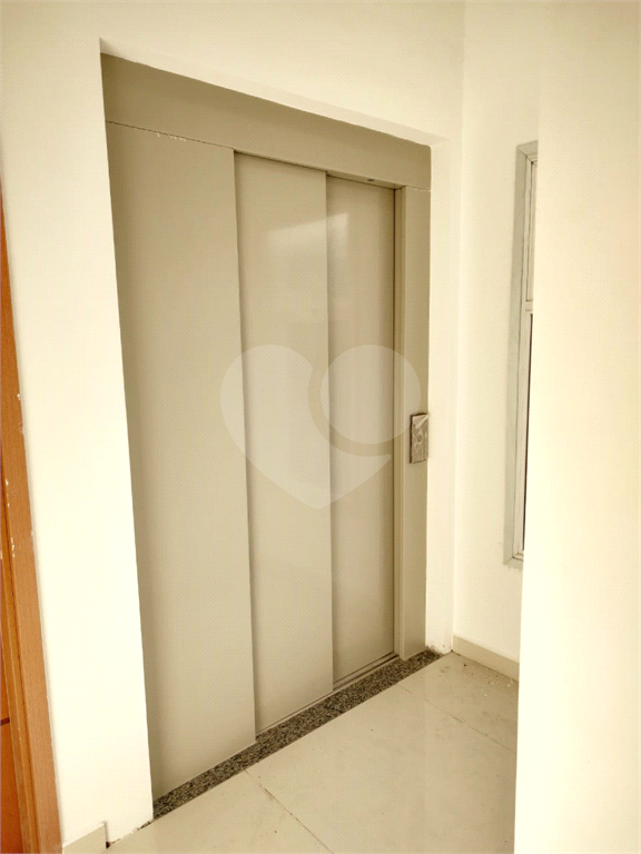 Apartamento à venda e aluguel com 2 quartos, 65m² - Foto 23