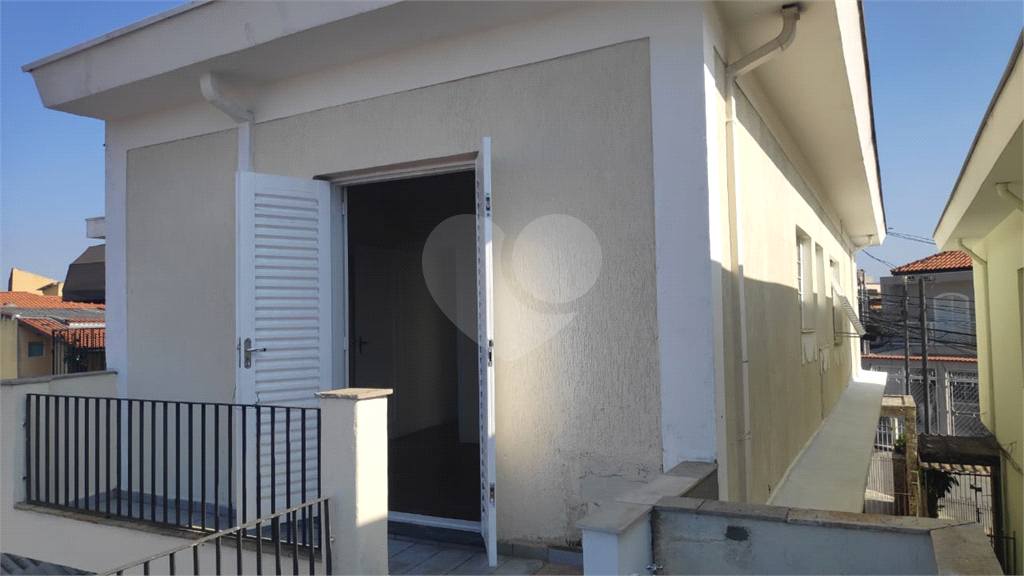 Casa grande para fins comerciais ou residenciais, localizada próximo da Estação Tucuruvi do Metrô.