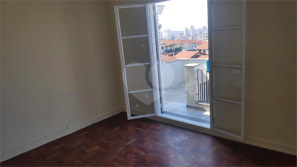 Casa grande para fins comerciais ou residenciais, localizada próximo da Estação Tucuruvi do Metrô.