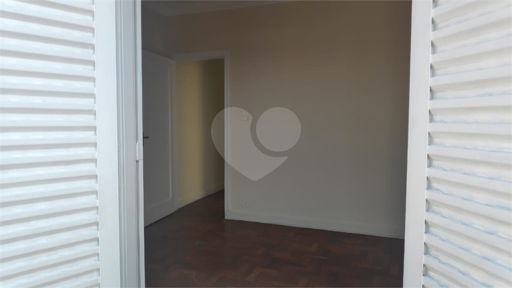 Casa grande para fins comerciais ou residenciais, localizada próximo da Estação Tucuruvi do Metrô.