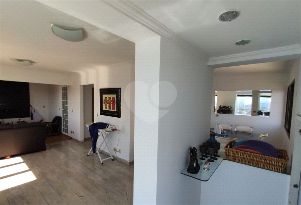 APARTAMENTO em MORUMBI