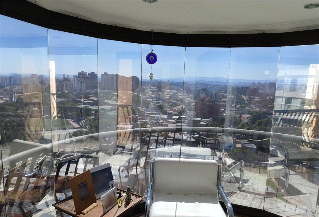 APARTAMENTO em MORUMBI