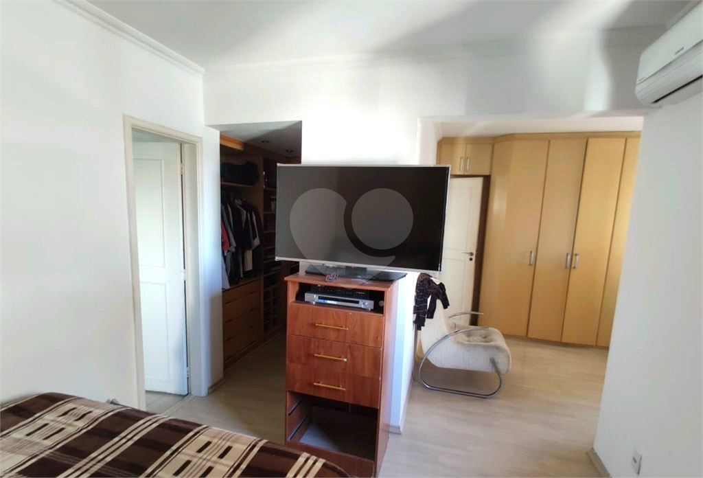 APARTAMENTO em MORUMBI