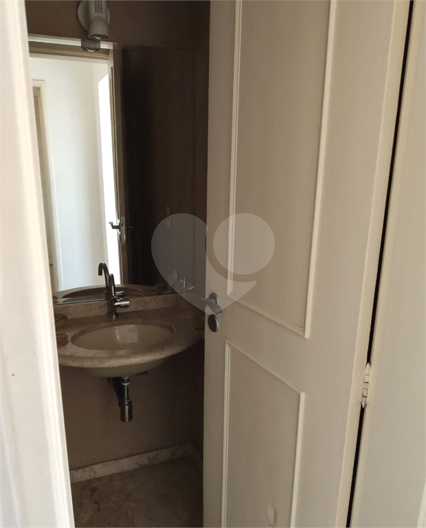APARTAMENTO em MORUMBI