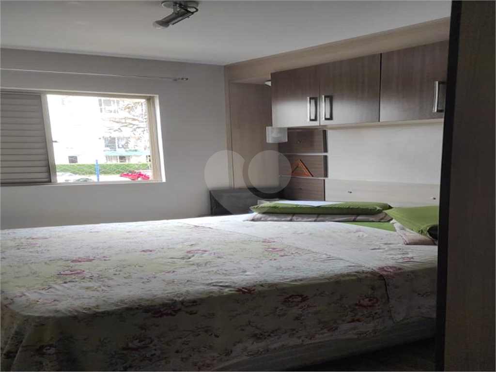 APARTAMENTO em PARQUE BRISTOL