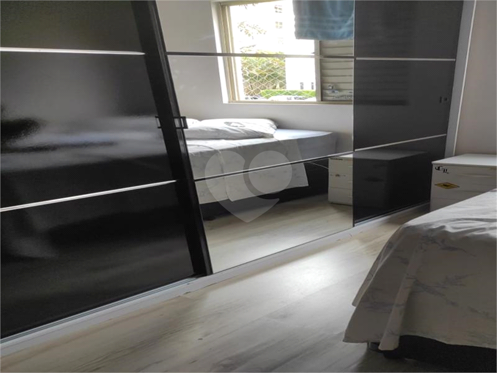APARTAMENTO em PARQUE BRISTOL