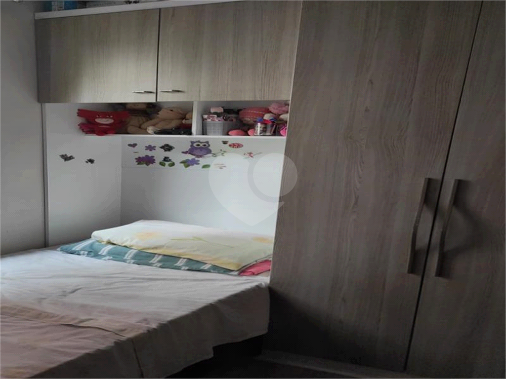 APARTAMENTO em PARQUE BRISTOL
