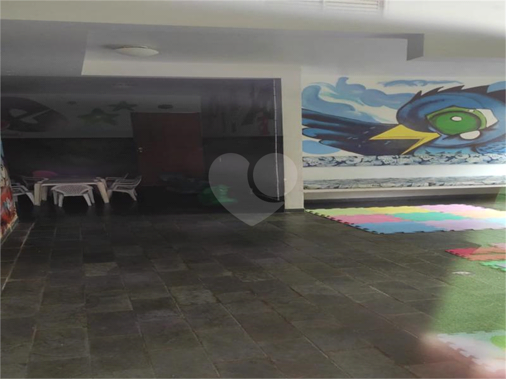 APARTAMENTO em PARQUE BRISTOL