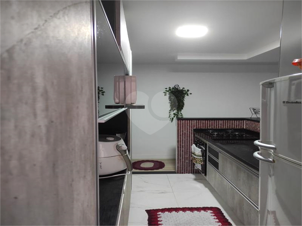 APARTAMENTO em PARQUE BRISTOL