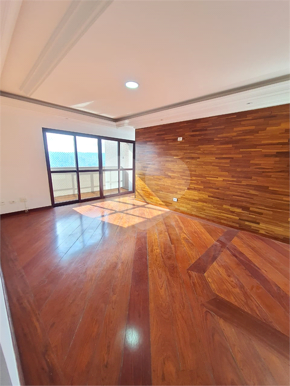 APARTAMENTO em SANTANA