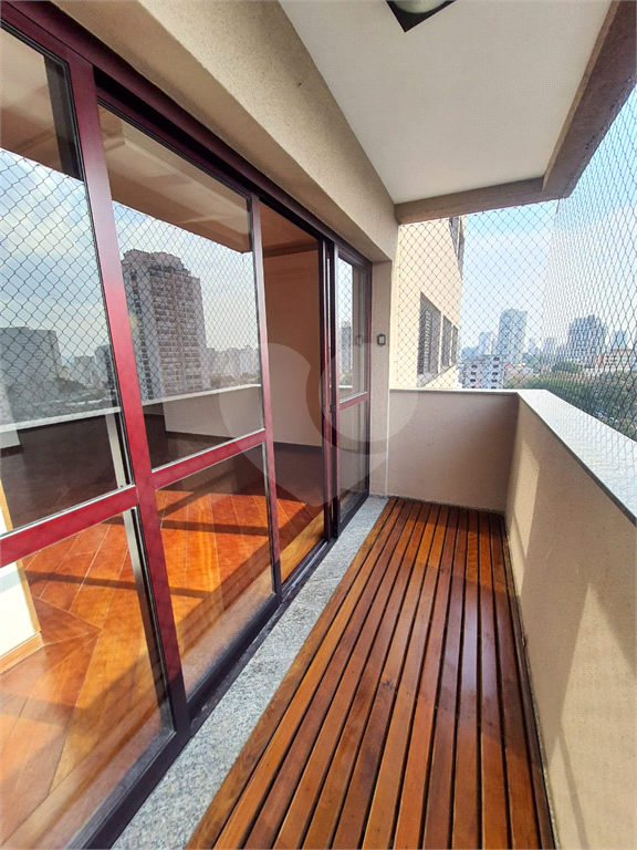 APARTAMENTO em SANTANA
