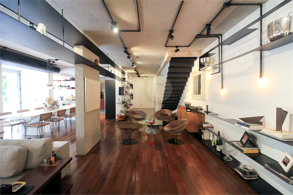 APARTAMENTO DUPLEX À VENDA TIPO GARDEN NA VILA MADALENA.