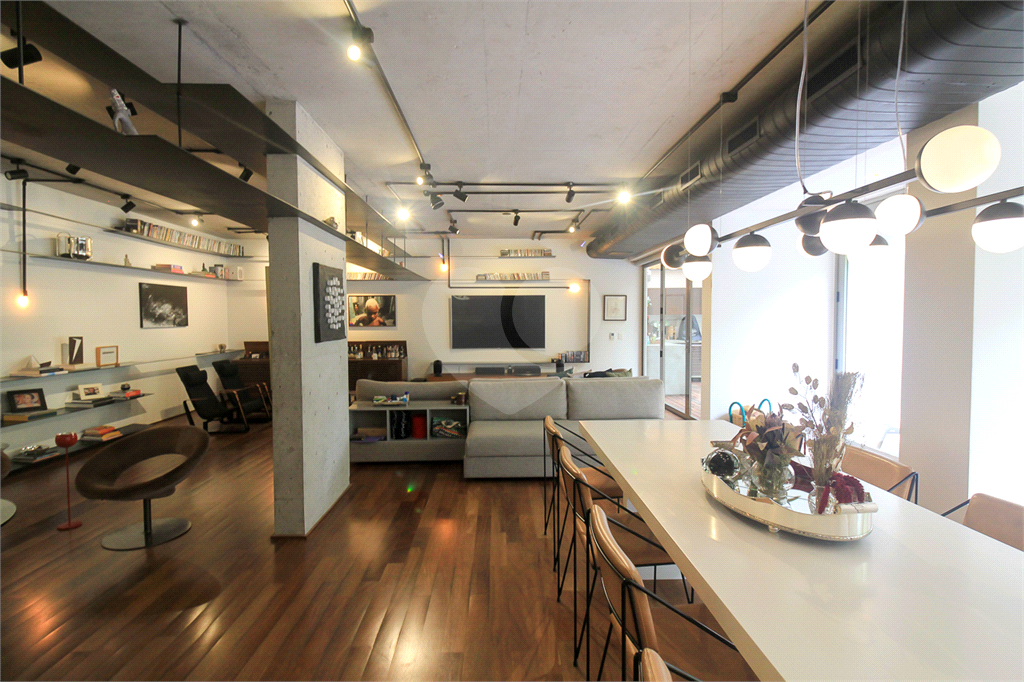 APARTAMENTO DUPLEX À VENDA TIPO GARDEN NA VILA MADALENA.