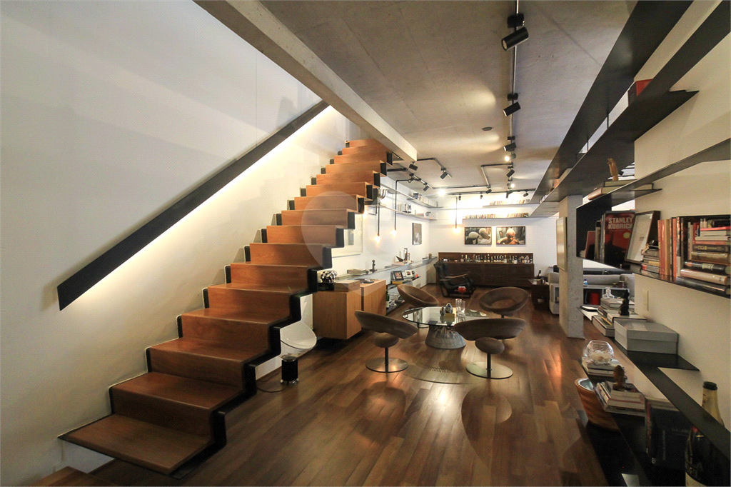 APARTAMENTO DUPLEX À VENDA TIPO GARDEN NA VILA MADALENA.