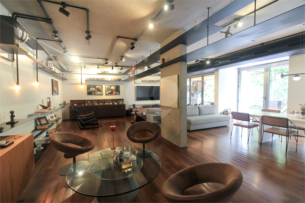 APARTAMENTO DUPLEX À VENDA TIPO GARDEN NA VILA MADALENA.