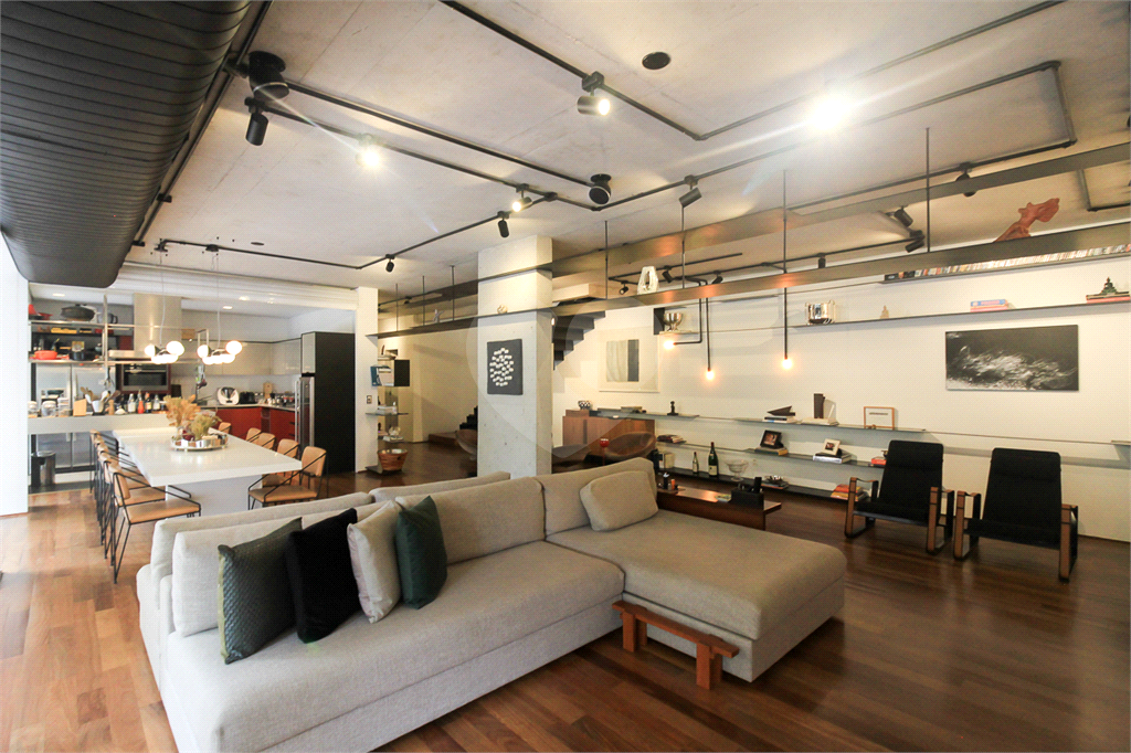 APARTAMENTO DUPLEX À VENDA TIPO GARDEN NA VILA MADALENA.