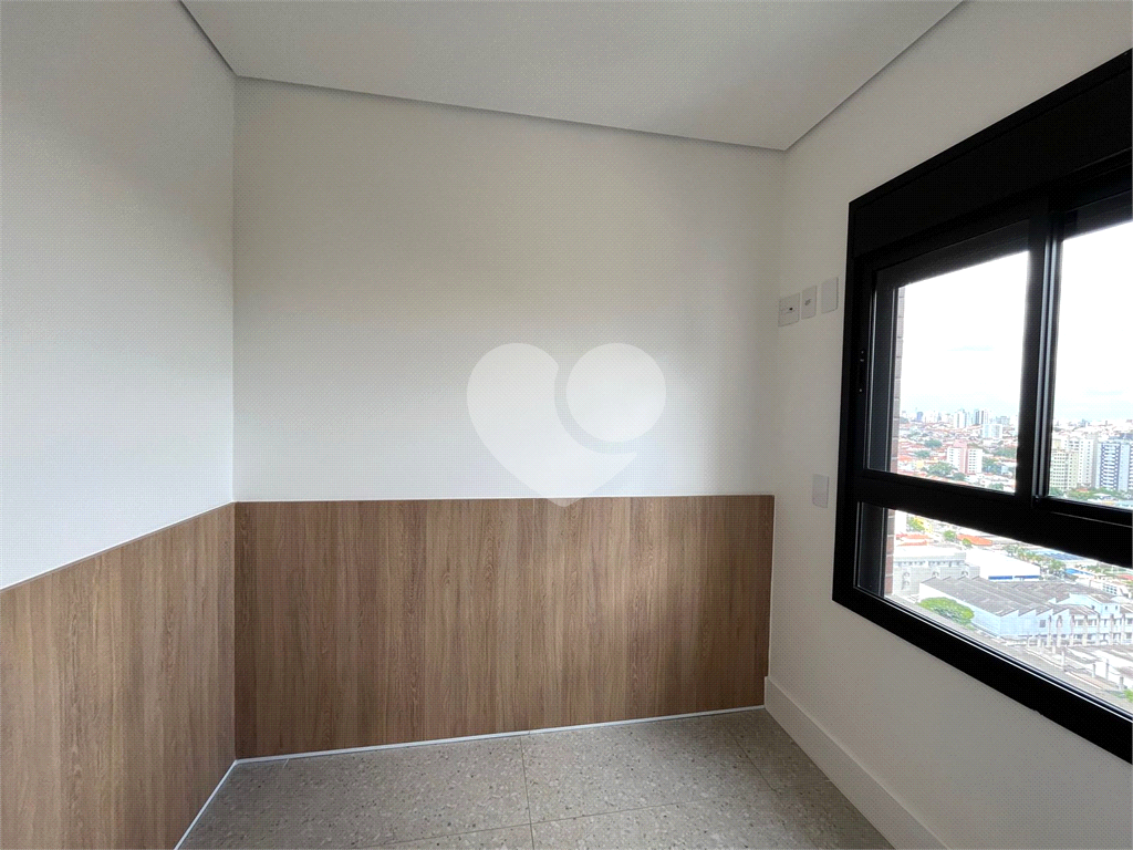 Apto de 43,1 mts² com 2 dorm, 1 sala, Varanda, Coz. e Área de Sv. e 1 Vaga 100 mts à pé Mt Pda Ingle