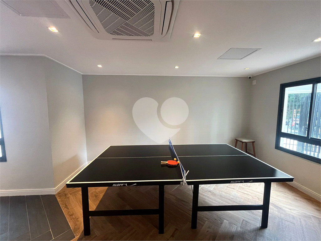 Apto de 43,1 mts² com 2 dorm, 1 sala, Varanda, Coz. e Área de Sv. e 1 Vaga 100 mts à pé Mt Pda Ingle