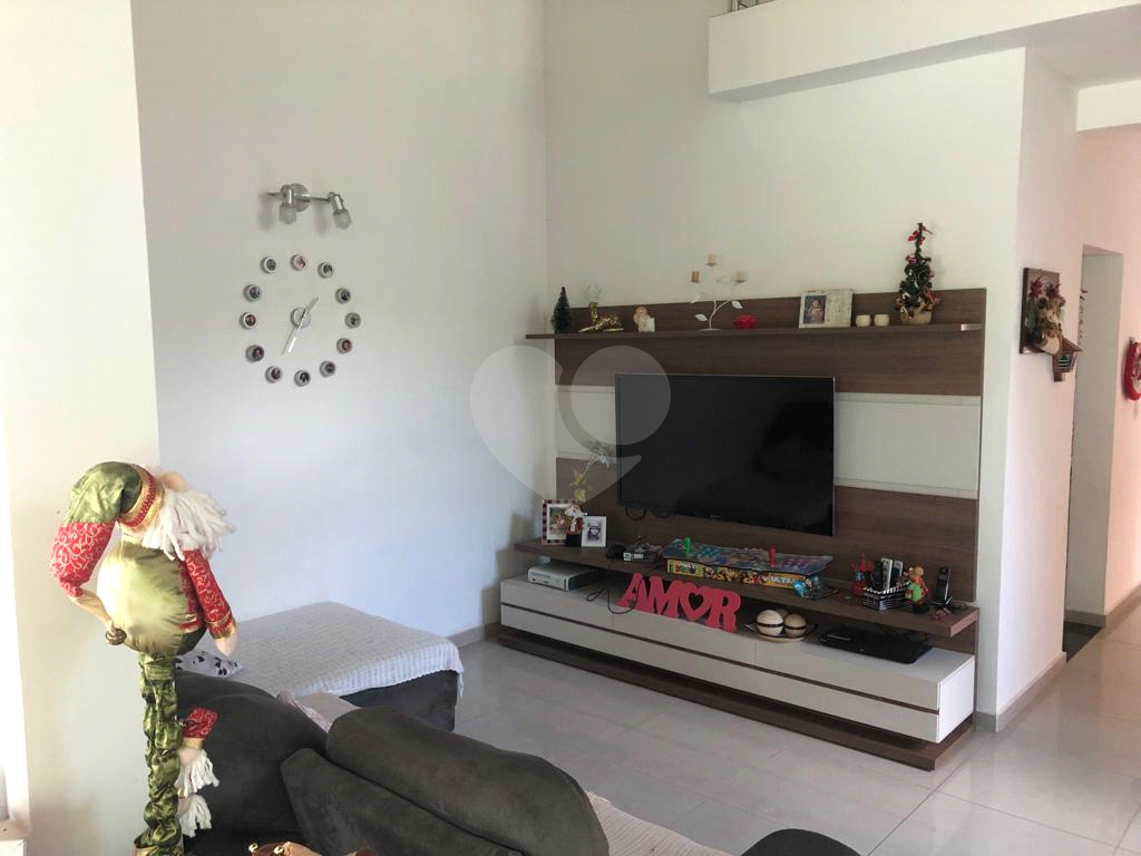 Casa à venda com 3 quartos, 288m² - Foto 5