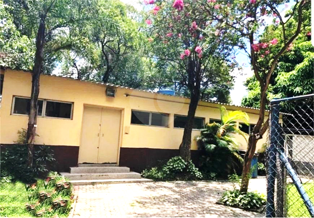 Apartamento na Lapa ao lado da Marginal. 
