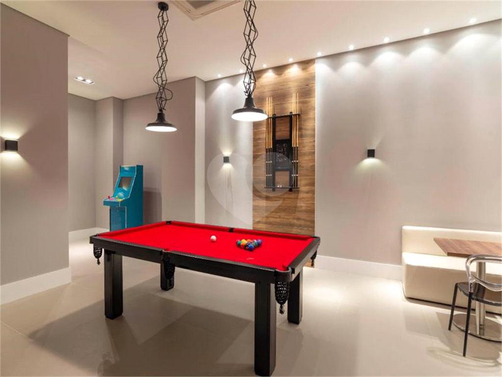 APARTAMENTO em CENTRO