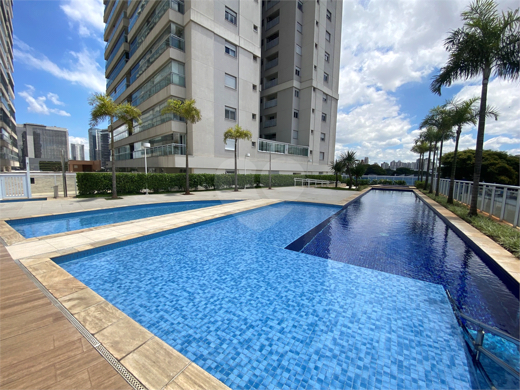 Apartamento de 145 m² na Barra Funda, 3 suítes e 2 vagas