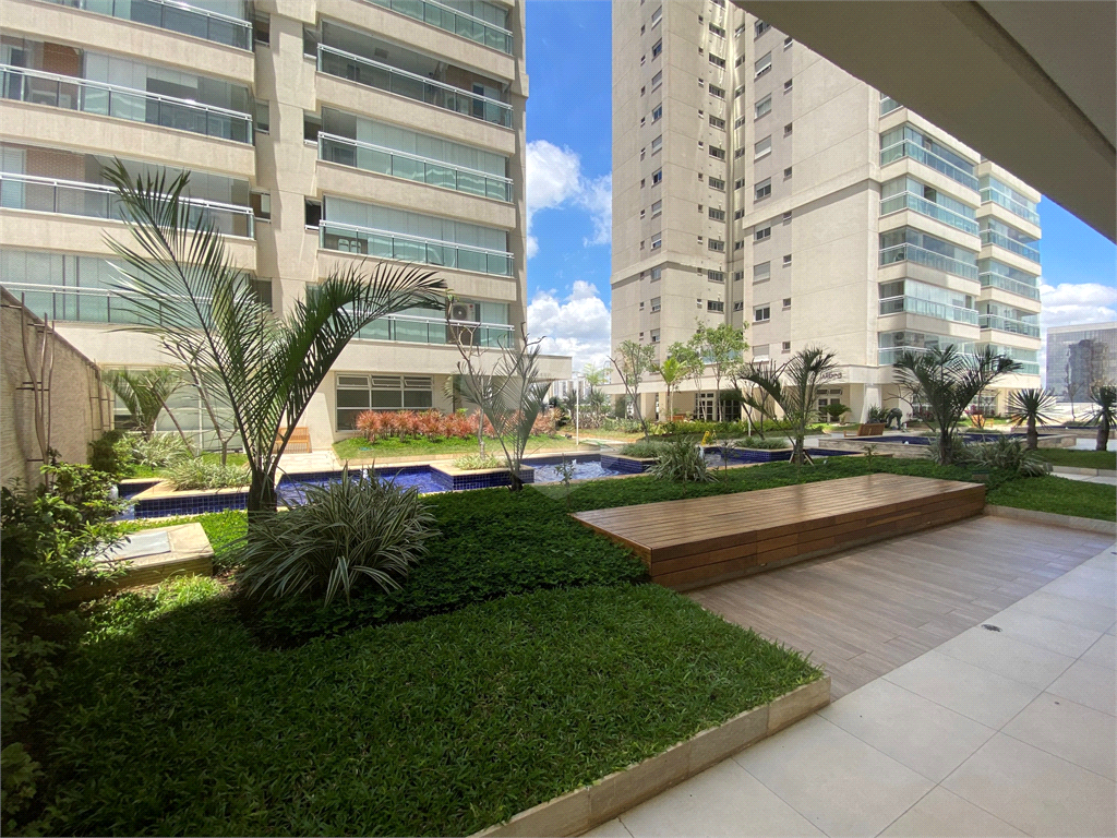 Apartamento de 145 m² na Barra Funda, 3 suítes e 2 vagas