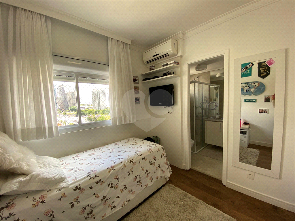 Apartamento de 145 m² na Barra Funda, 3 suítes e 2 vagas