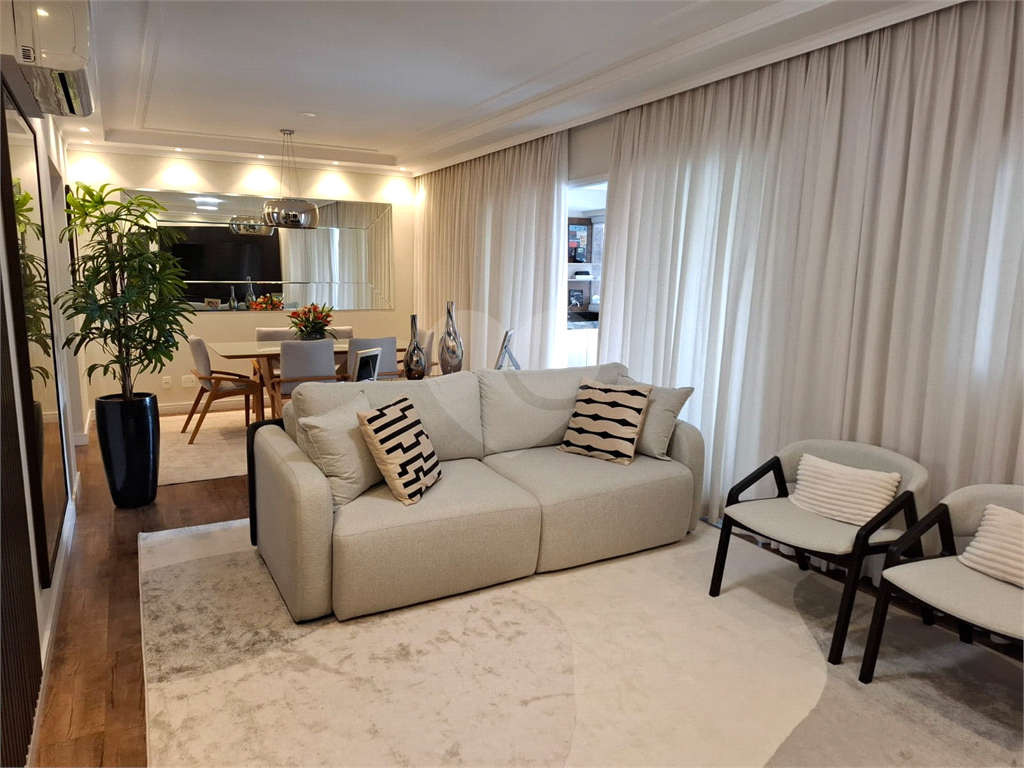 Apartamento de 145 m² na Barra Funda, 3 suítes e 2 vagas