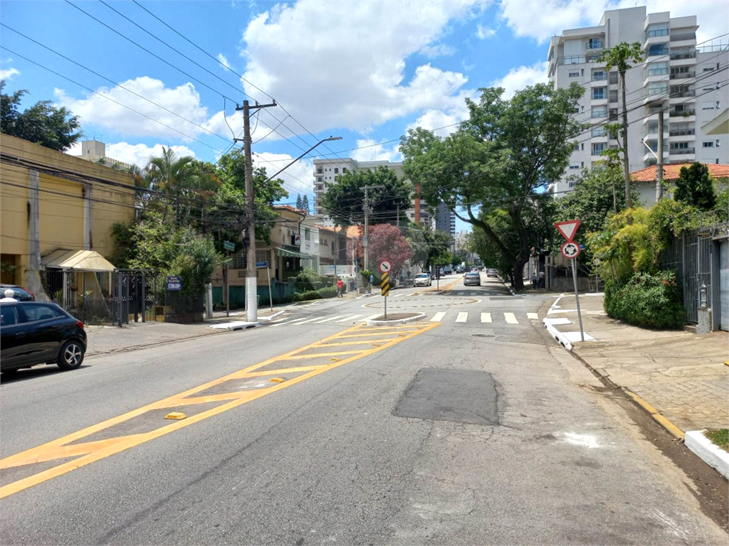 Vila Clementino bairro nobre e valorizado excelente imóvel podendo ser residencial ou comercial!!