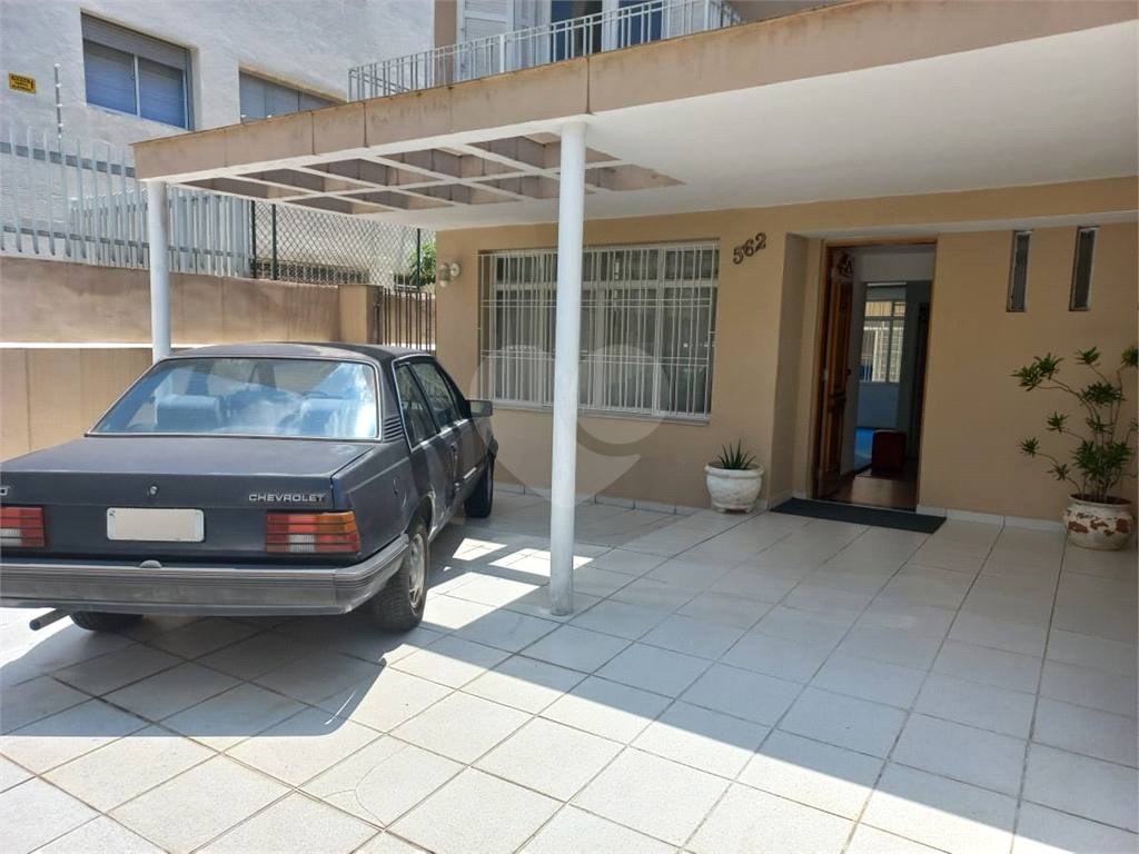 Vila Clementino bairro nobre e valorizado excelente imóvel podendo ser residencial ou comercial!!
