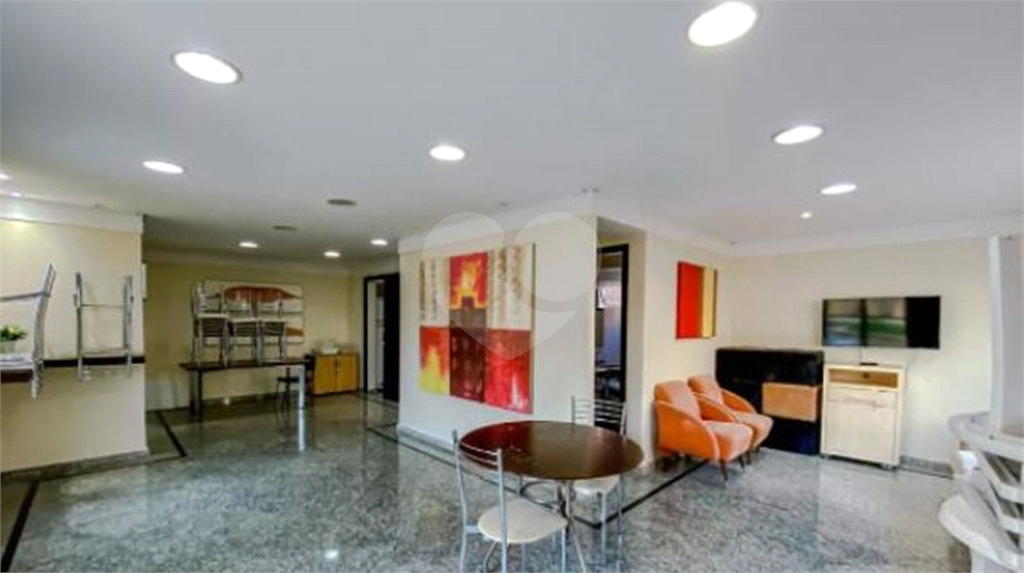 APARTAMENTO em TATUAPÉ