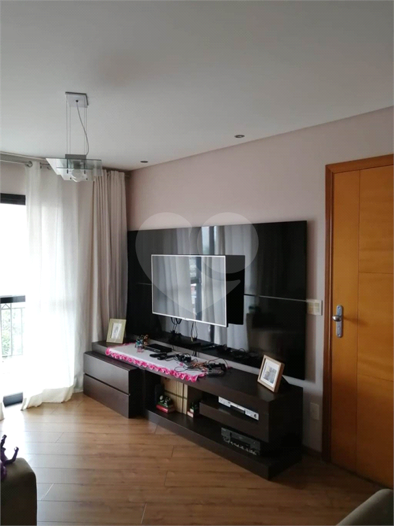 APARTAMENTO em TATUAPÉ