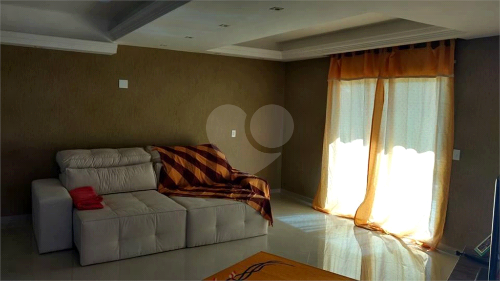 Sobrado à venda com 3 quartos, 400m² - Foto 1