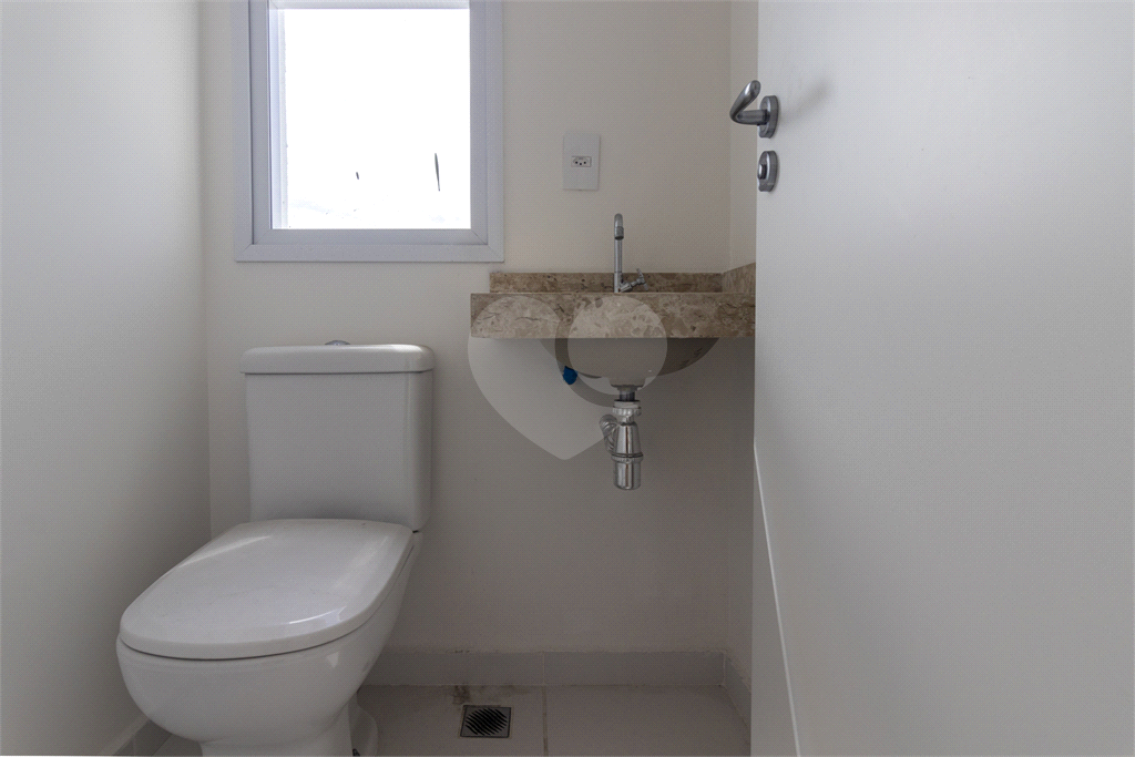 SALA COMERCIAL À VENDA E LOCAÇÃO COM 33M², VAGA DE GARAGEM, PRÓXIMO AO METRÔ HOSPITAL SÃO PAULO