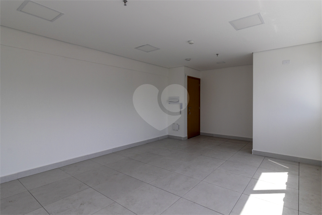 SALA COMERCIAL À VENDA E LOCAÇÃO COM 33M², VAGA DE GARAGEM, PRÓXIMO AO METRÔ HOSPITAL SÃO PAULO