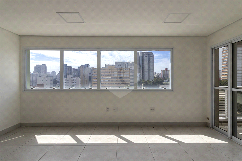 SALA COMERCIAL À VENDA E LOCAÇÃO COM 33M², VAGA DE GARAGEM, PRÓXIMO AO METRÔ HOSPITAL SÃO PAULO