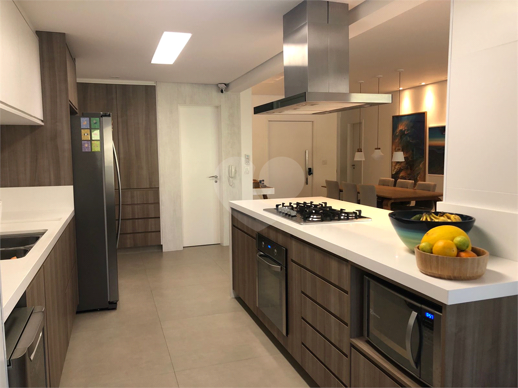 Apartamento alto padrão. 146 metros quadrados