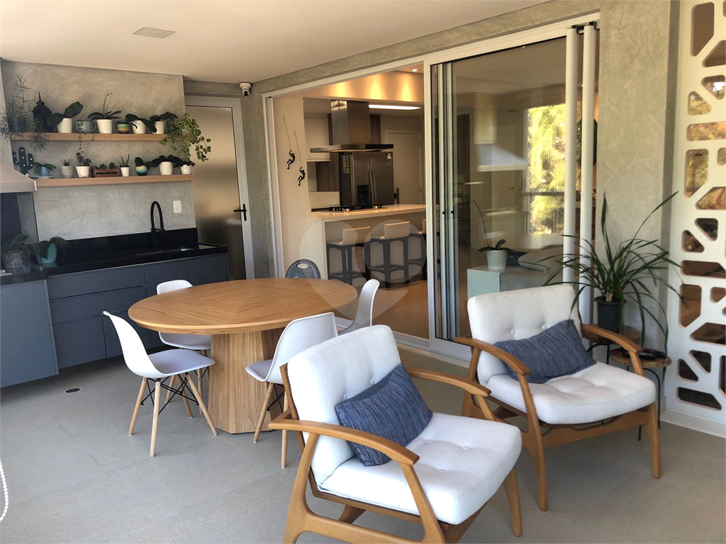 Apartamento alto padrão. 146 metros quadrados