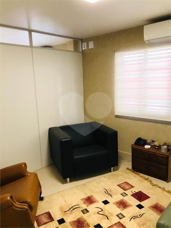 Prédio comercial próximo ao metrô Armênia, 2 pavimentos, totalmente equipado para sua empresa.