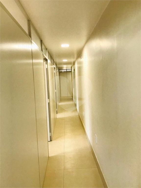 Prédio comercial próximo ao metrô Armênia, 2 pavimentos, totalmente equipado para sua empresa.