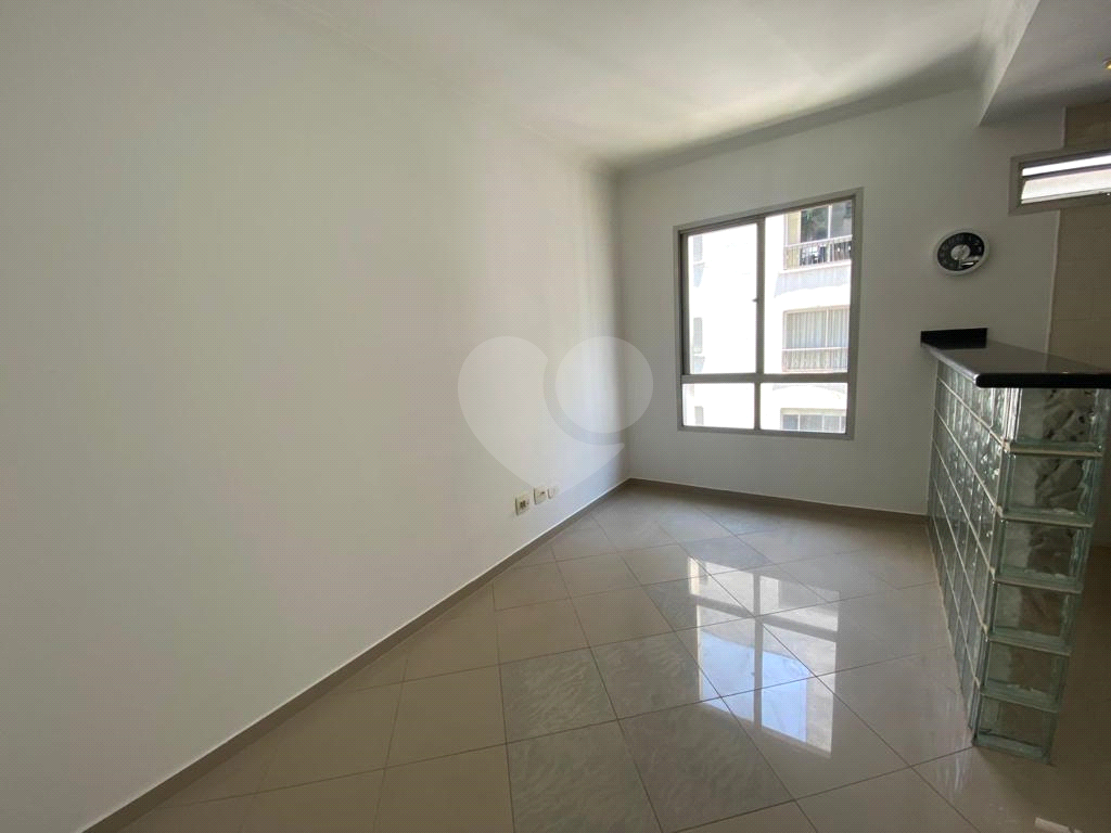 APARTAMENTO em HIGIENÓPOLIS