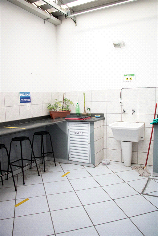 Predio Comercial - 560 metros -Terreo - 1o. 2o - andar - Tatuape - Vila Gomes Cardim