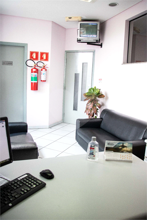 Predio Comercial - 560 metros -Terreo - 1o. 2o - andar - Tatuape - Vila Gomes Cardim