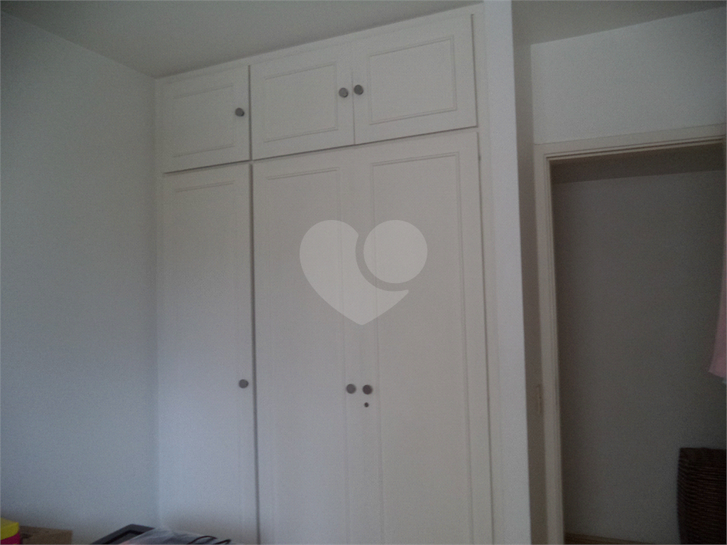 APARTAMENTO em PERDIZES