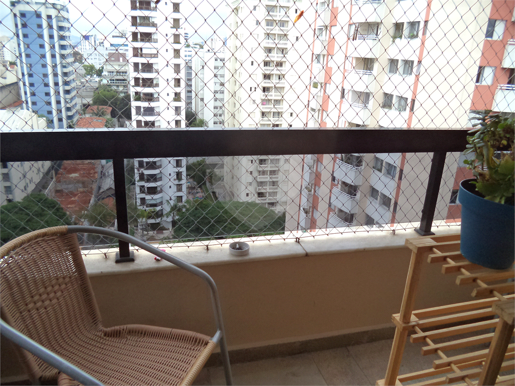 APARTAMENTO em PERDIZES