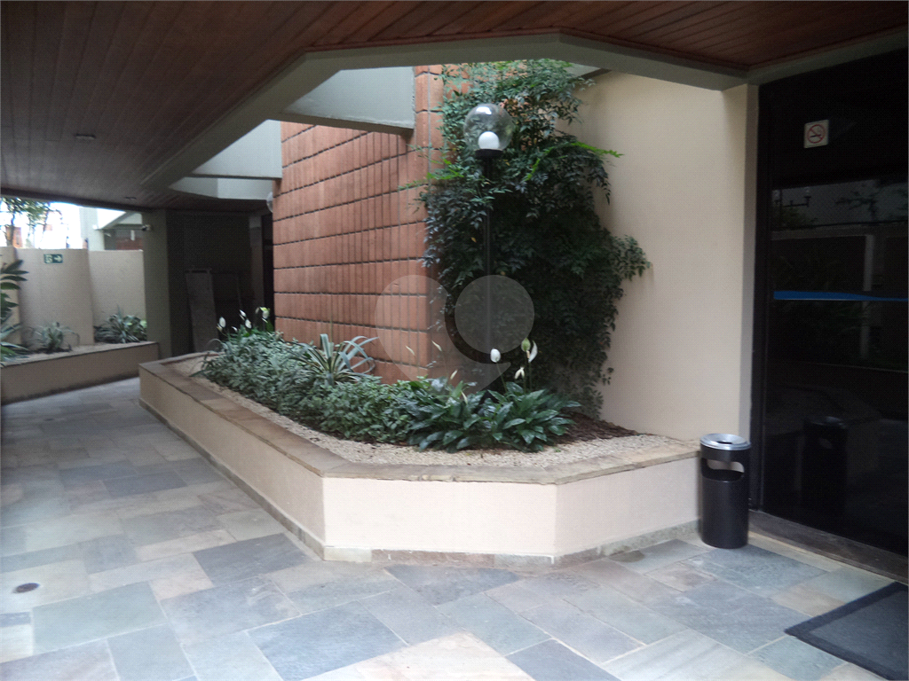 APARTAMENTO em PERDIZES