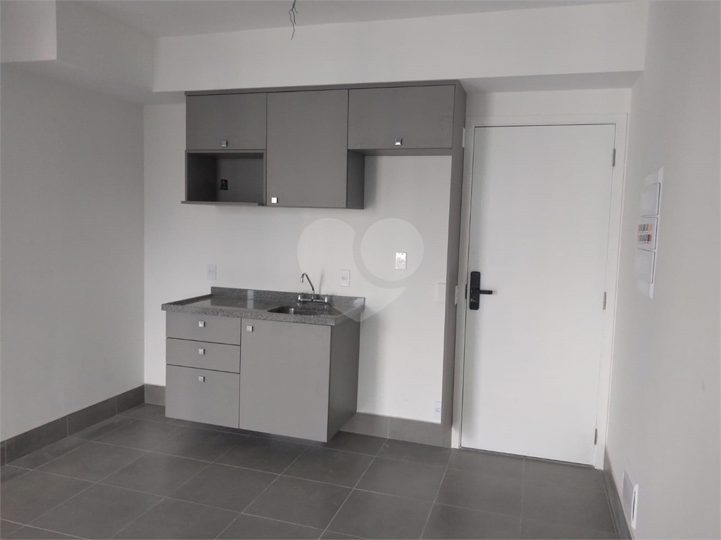 APARTAMENTO 2 DORMITÓRIOS (1 SUÍTE), TERRAÇO E 1 VAGA DE GARAGEM PARA LOCAÇÃO - VILA MADALENA
