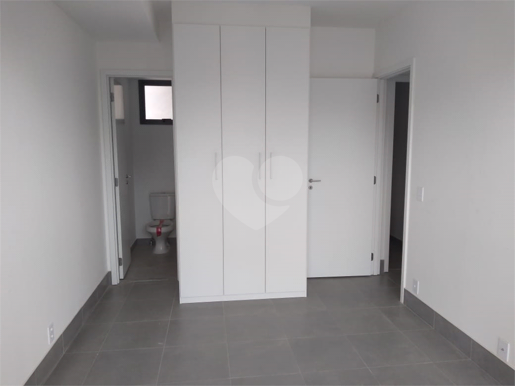 APARTAMENTO 2 DORMITÓRIOS (1 SUÍTE), TERRAÇO E 1 VAGA DE GARAGEM PARA LOCAÇÃO - VILA MADALENA